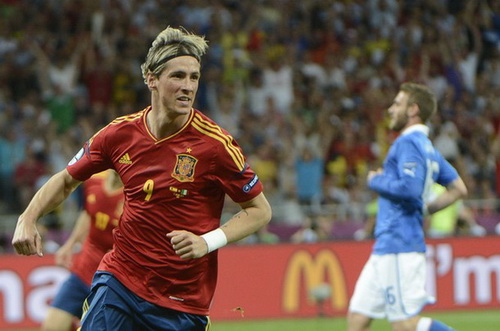 Torres đã dập tắt ý chí phản kháng của tuyển Ý bằng bàn thắng nâng tỷ số lên 3-0 cho Tây Ban Nha.